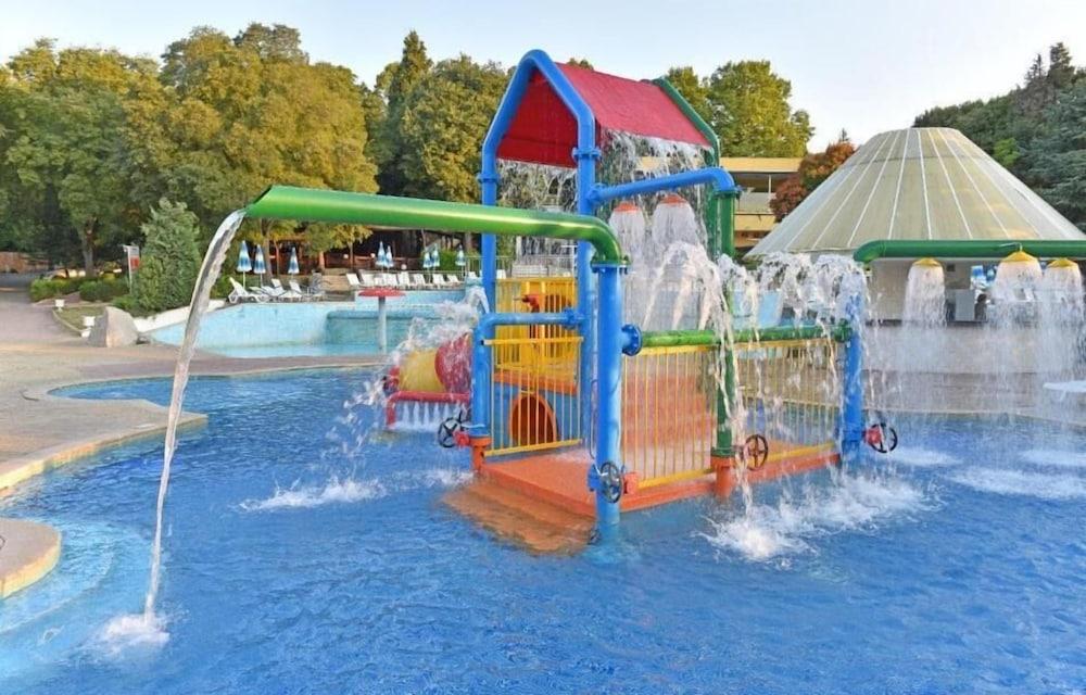 אלבנה Hotel Orhidea מראה חיצוני תמונה