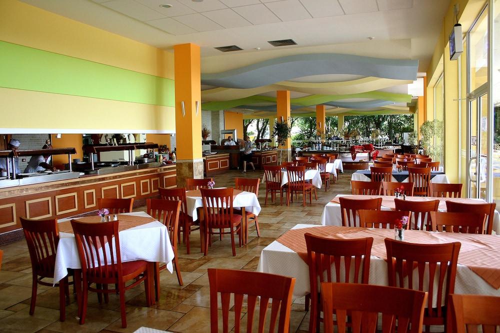 אלבנה Hotel Orhidea מראה חיצוני תמונה