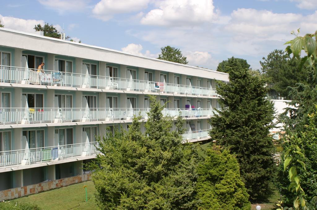 אלבנה Hotel Orhidea מראה חיצוני תמונה