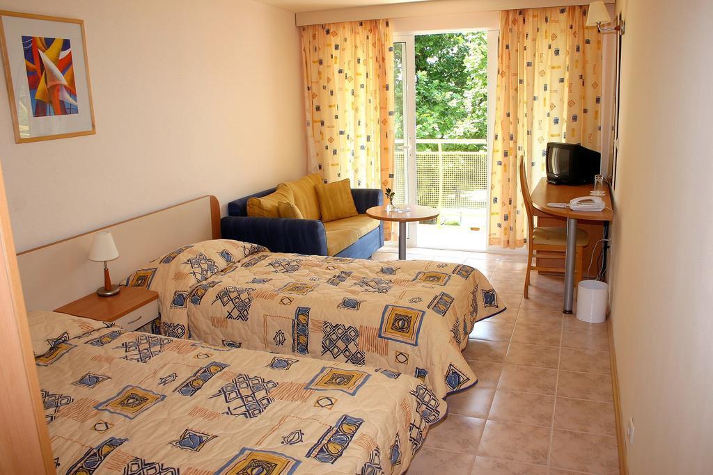 אלבנה Hotel Orhidea חדר תמונה