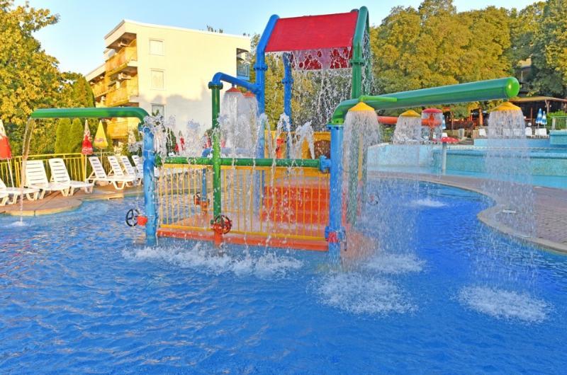 אלבנה Hotel Orhidea מראה חיצוני תמונה